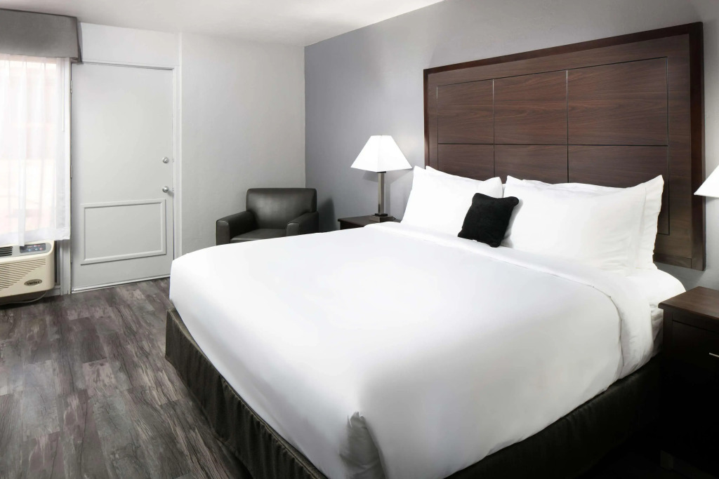 Red Lion Inn & Suites Tucson Downtown