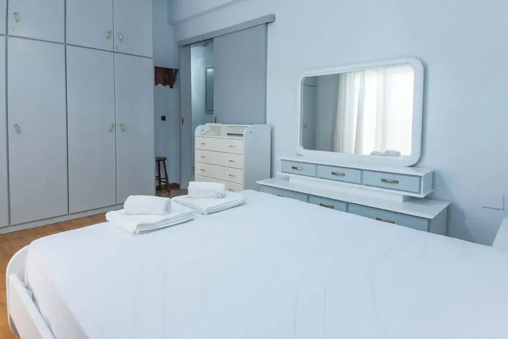Classical 2 Bd Beauty Apt in Chalandri