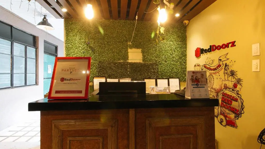 RedDoorz near Fishermall Quezon City