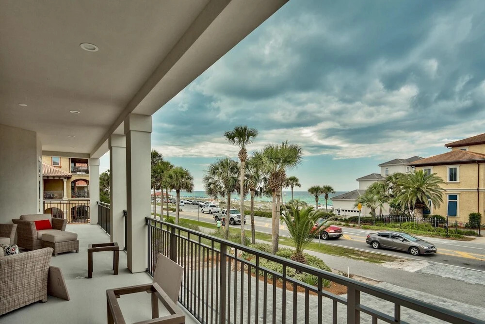 Seastar Palazzo Luxury Across From Beach