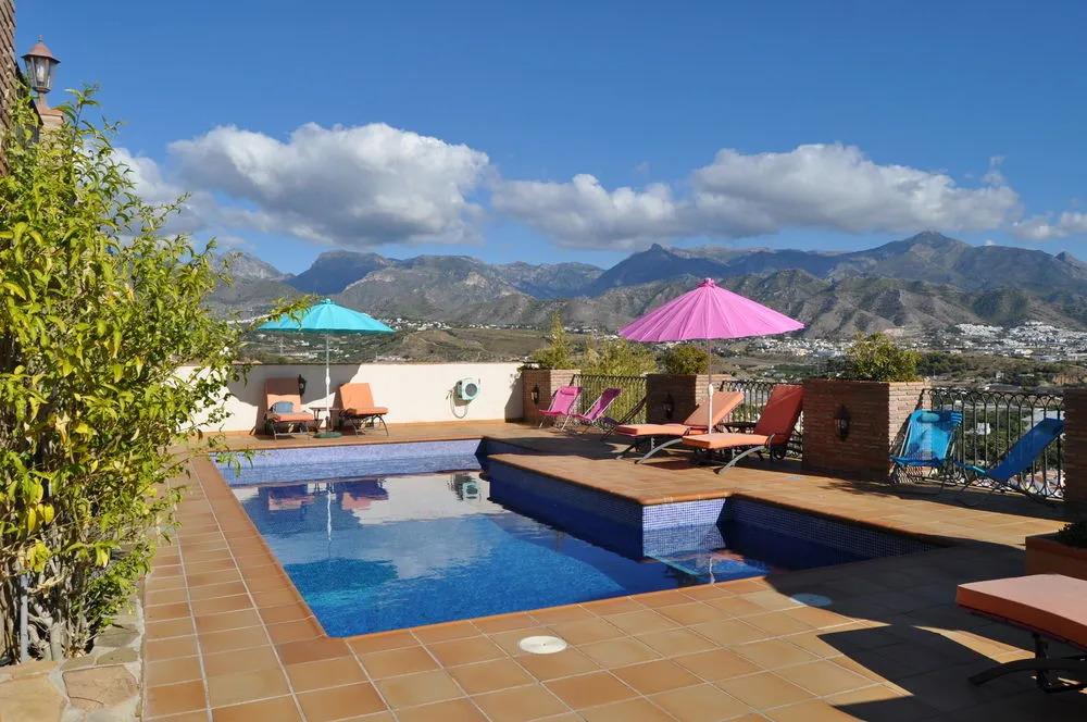 Welcome Inn Nerja guest house Luxury Bed & Breakfast
