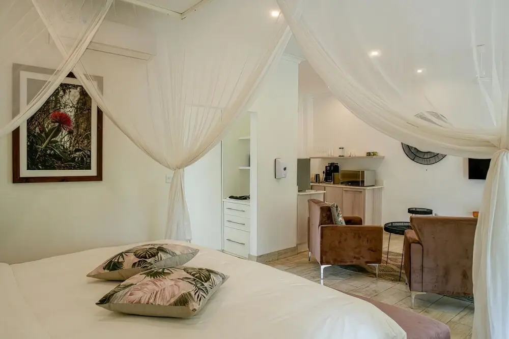 Pristine Deluxe Room With Kitchen and Pool - 2147