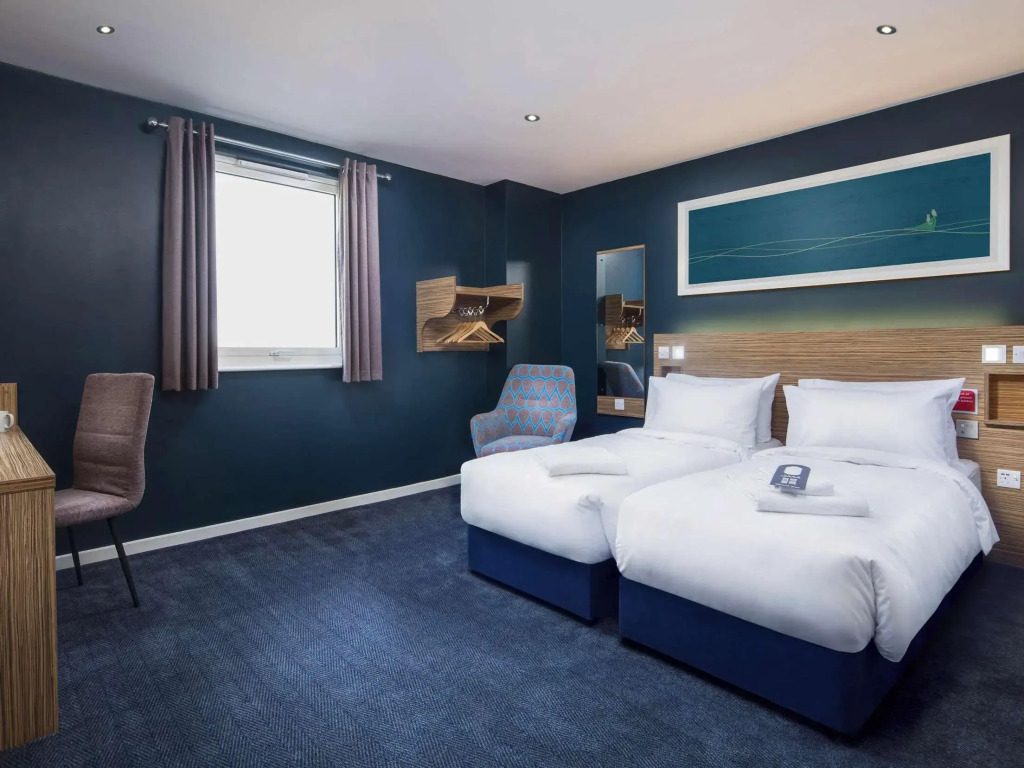 Travelodge Edinburgh Central Queen Street