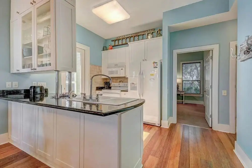 GOING COASTAL 3 Bedroom Holiday Home by Five Star Properties