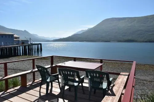 Zachar Bay Lodge