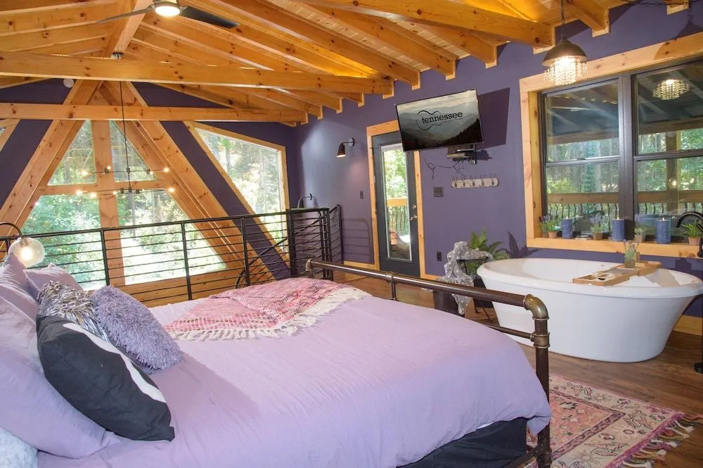 Whispering Waters 1 Bedroom Cabin by Redawning