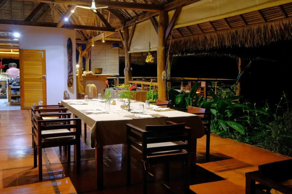 Tsara Komba Lodge