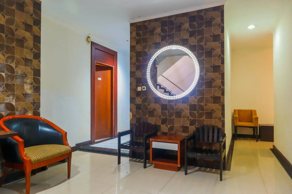 OYO Flagship 3563 New Mg Hotel