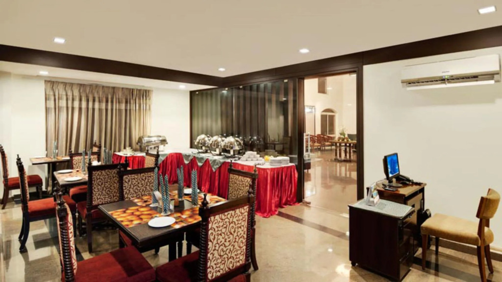 The Golden Suites & Spa, Calangute, 5 mins odd drive to the beach