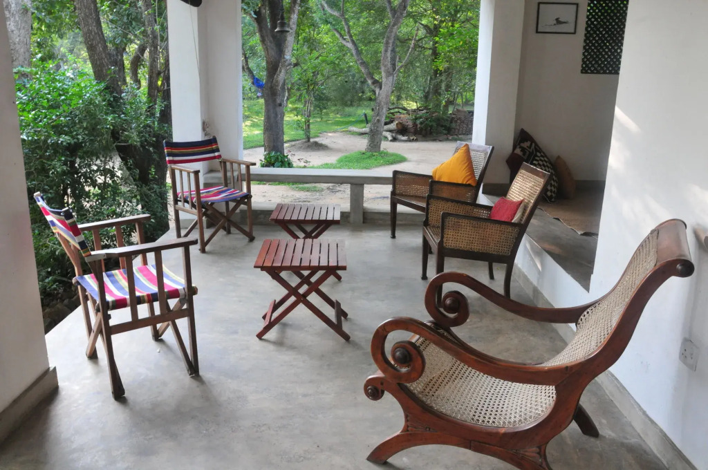 Waters Edge Anuradhapura - 3-Bed Lakeside Bungalow