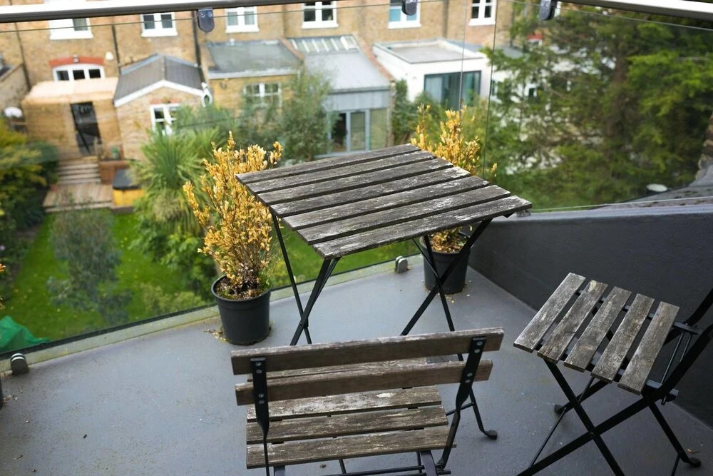 3BR Apartment in Great Swiss Cottage Location