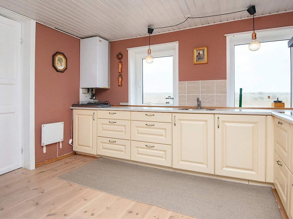 6 person holiday home in Harboøre