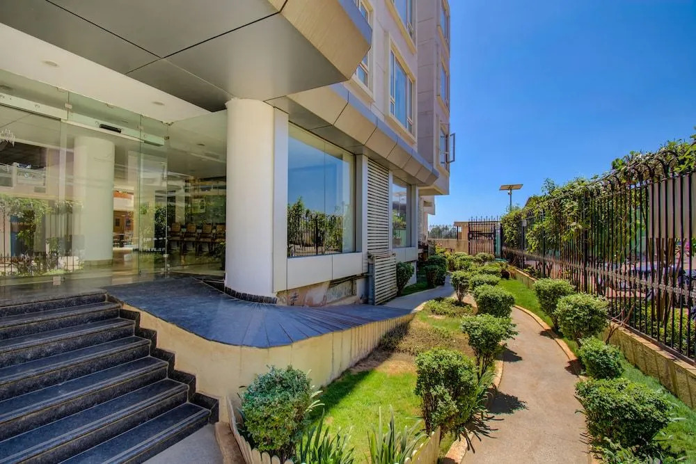 Fabhotel Sherwood Suite
