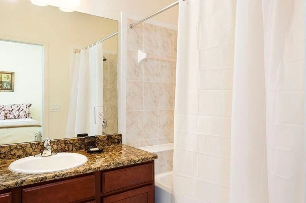 1016 Tourmaline Drive 4 Bedroom Home