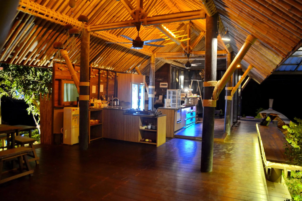 Aha Lanta Cozy Hostel