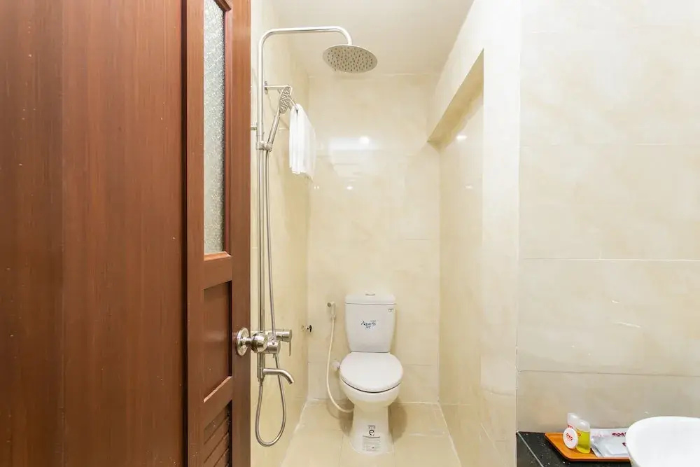 Euro Gold House And Coffee by OYO Rooms