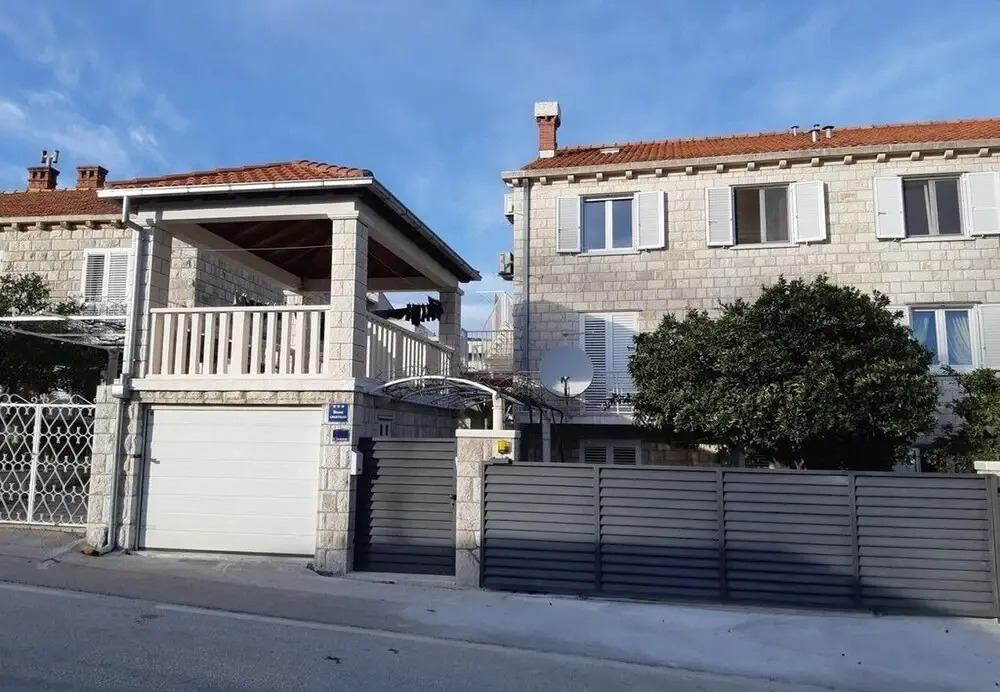 Apartments Pero