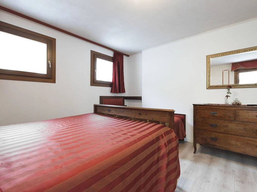 Simplistic Apartment in Miane by the Lake