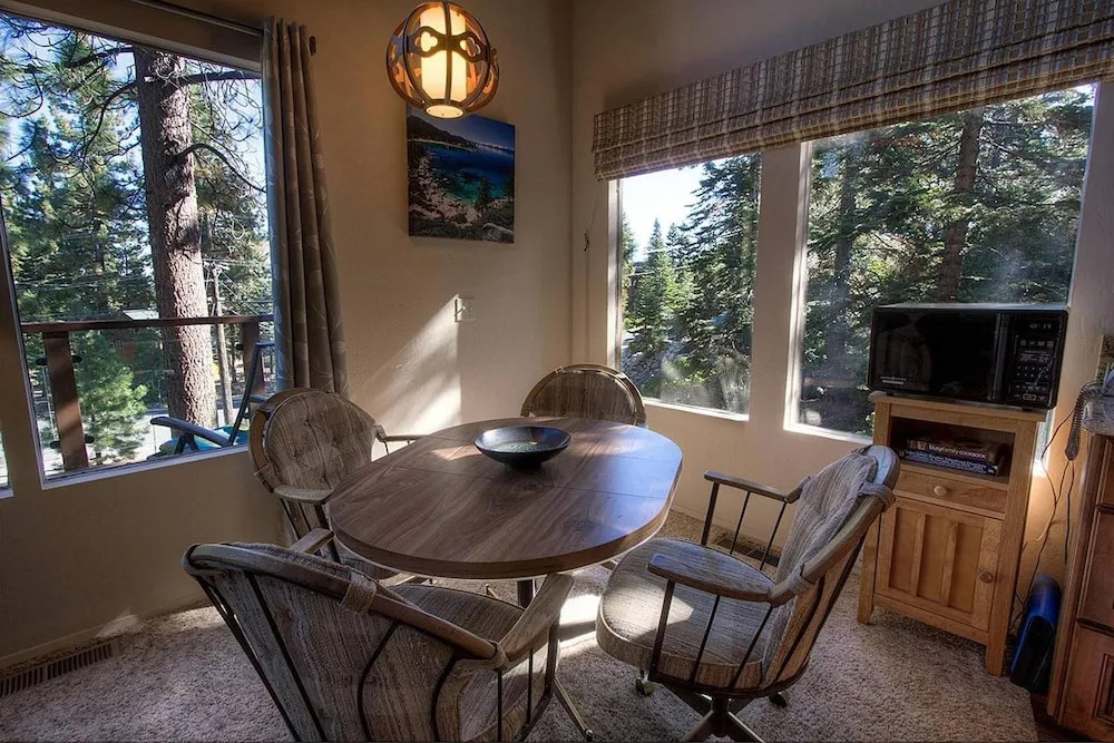 Tree Top Retreat by Lake Tahoe Accommodations