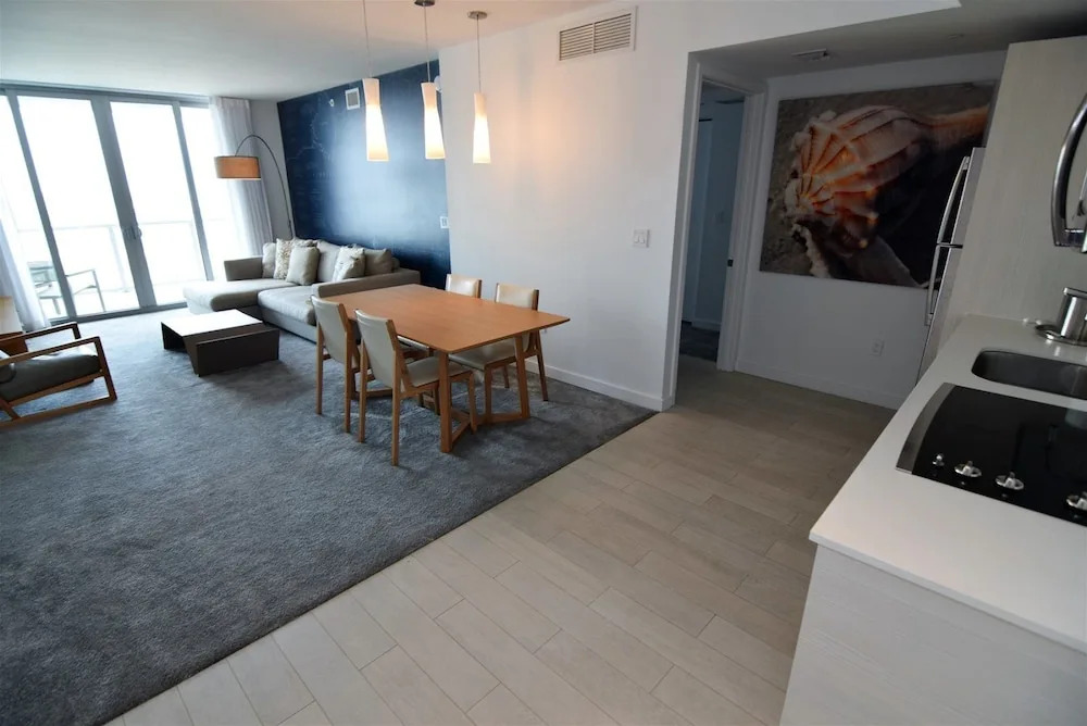Stunning Bay Views 2 Bed 2 Bath Residence @ Beachwalk