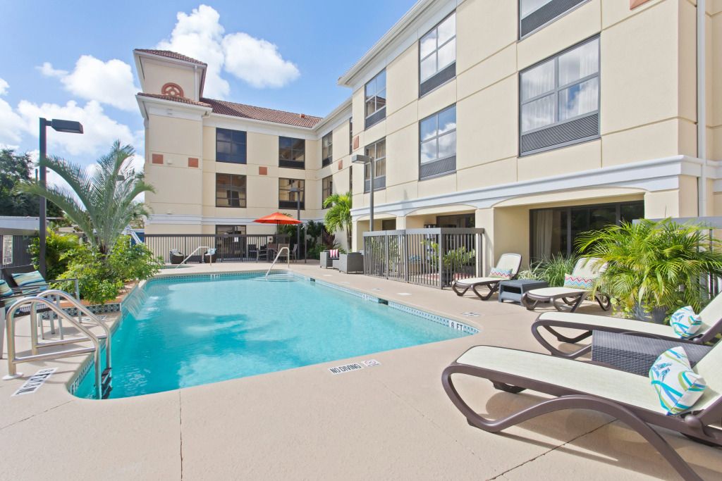 Holiday Inn Express Hotel & Suites Clearwater North-Dunedin by IHG