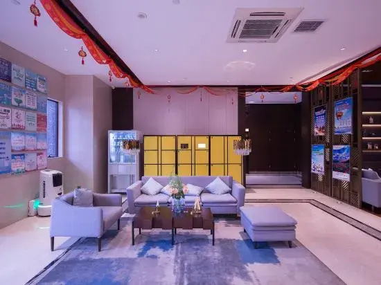 Borrman International Hotel（Anning Wuyue Plaza）