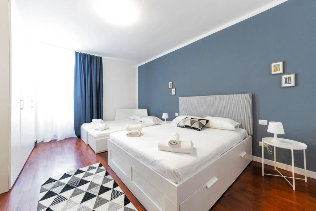 Roomy Apartment X6 close to Subway!
