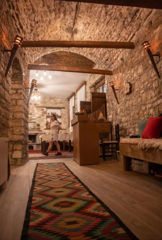 Hotel Kapllani