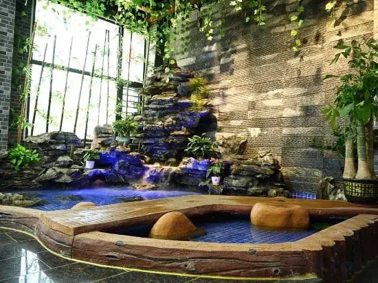 Yizhang Xinsheng Hot Spring Hotel
