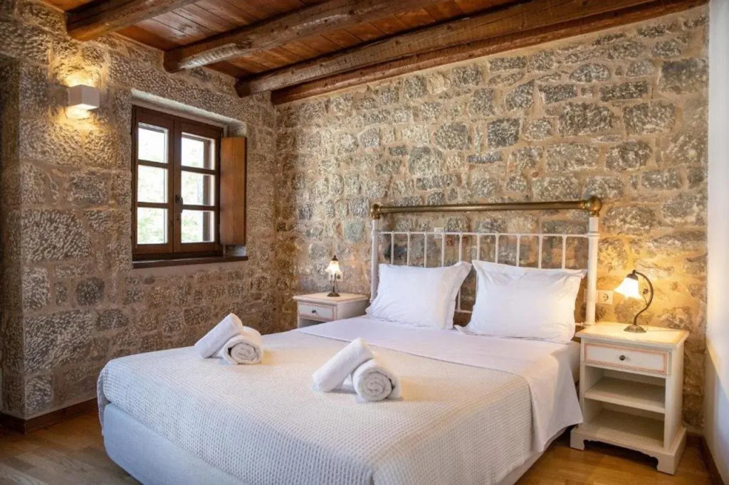 Trapela Areopolis, Boutique Hotel