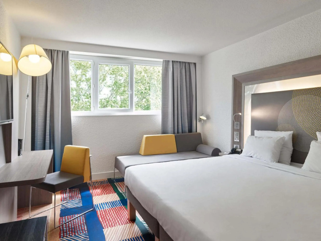 B&B HOTEL Cergy Port 4 étoiles