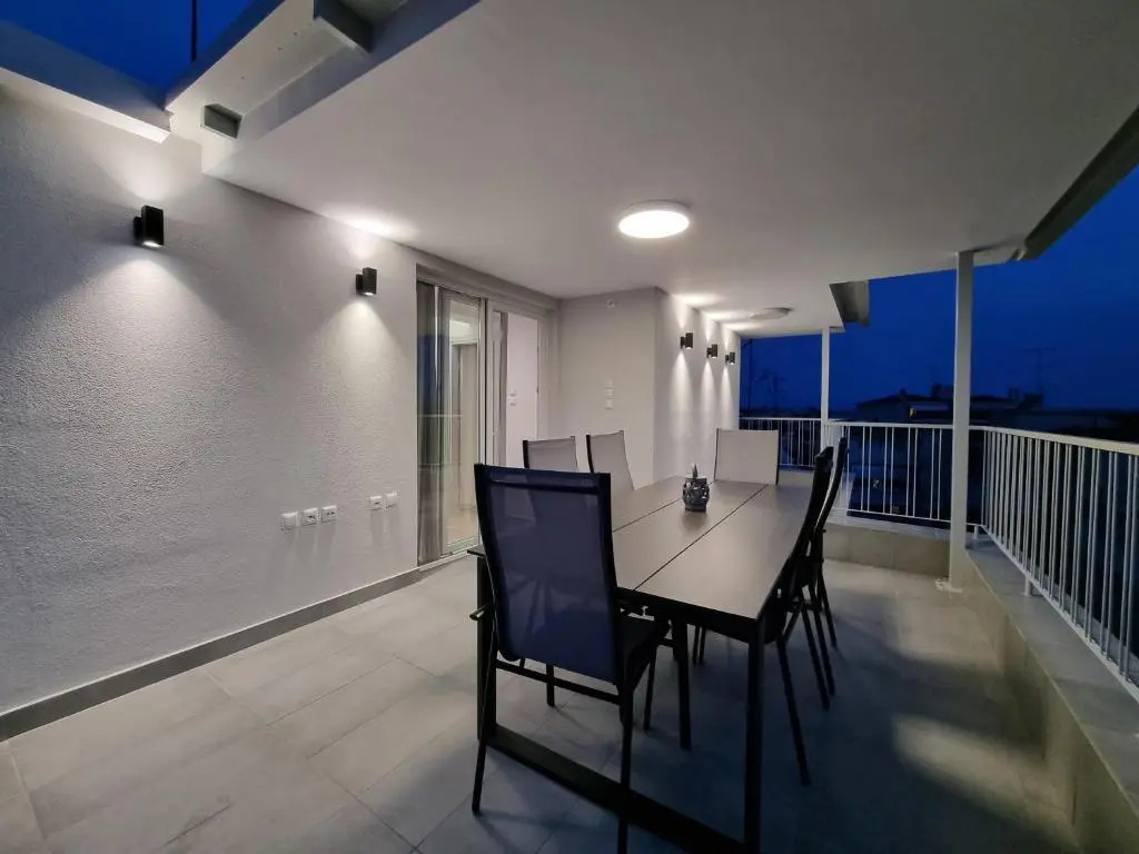Larisa Hospitality I - Roof Top apartment