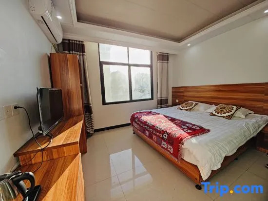 Tiantangzhai Colorful Holiday Hotel