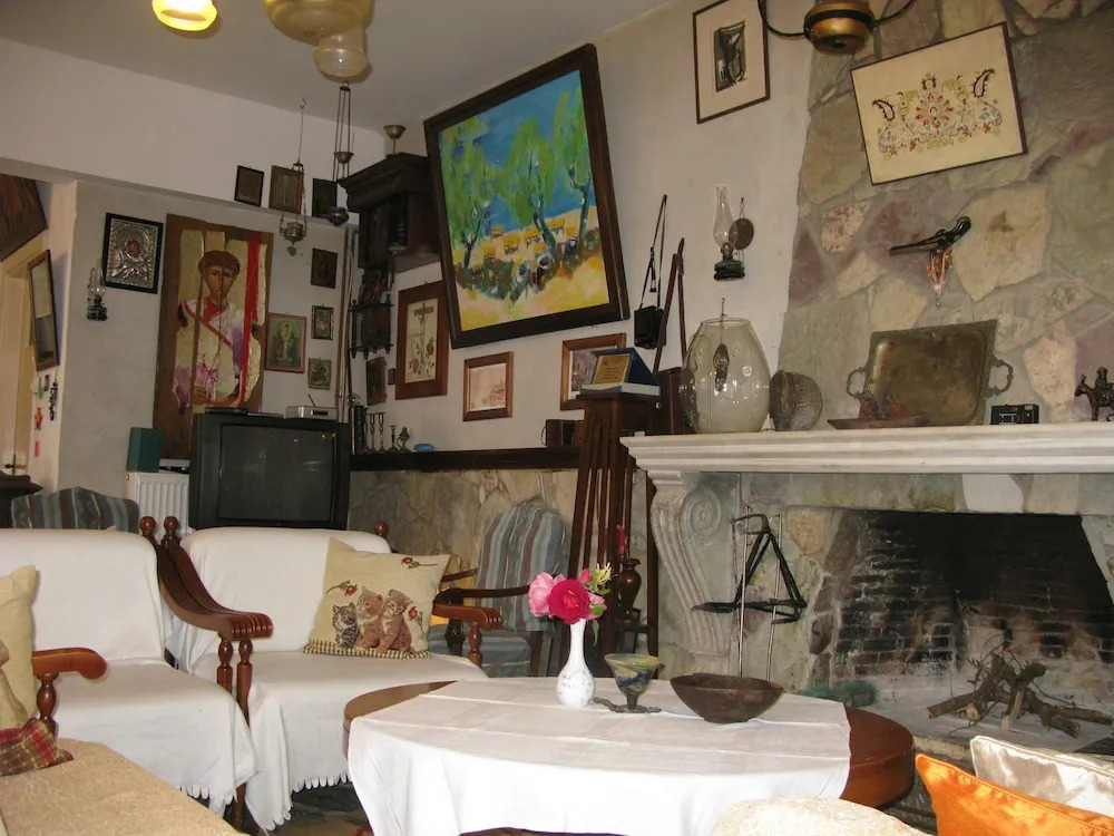 Antique Seaside Stone House - Boat Trips