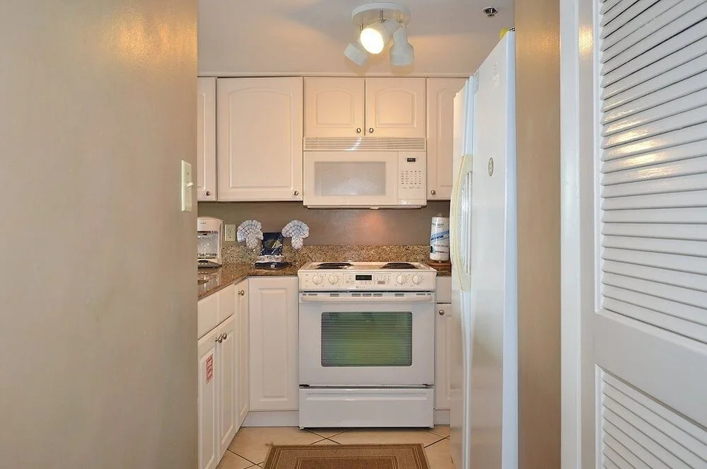 One Seagrove Place Unit 1703 2 Bedroom Condo by Redawning