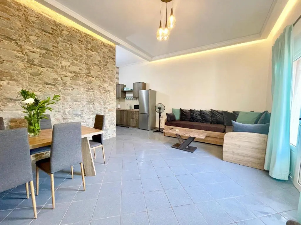 Porfyra Suite 1