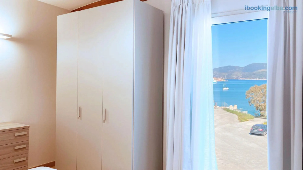 Fronte Mare Suites - Apartment (E) - Elegant new apartment on 2 levels in Portoferraio-Fronte Mare Suites - Quadri (E)