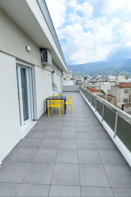 Superior modern apartment in the center with view.
