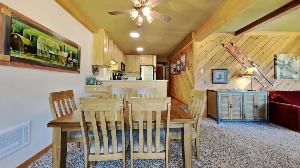 572 2 Bedroom Condo