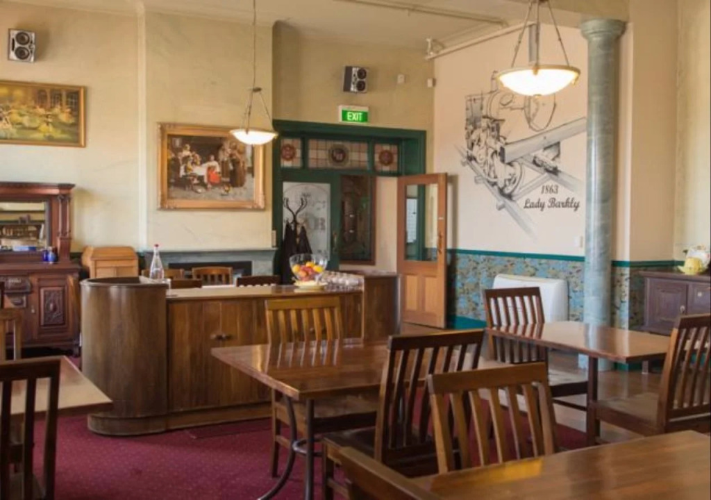 Victoria Railway Hotel