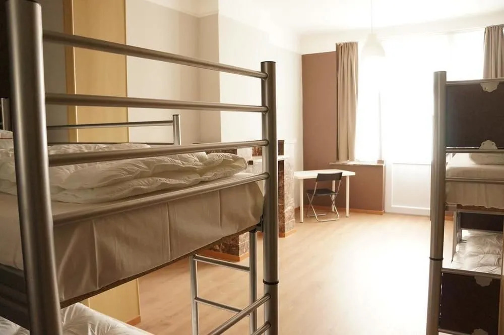 ES Hostel