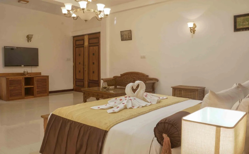 Eagle Regency Hotel