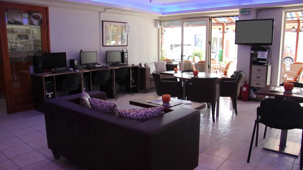 Acropolis Apartments