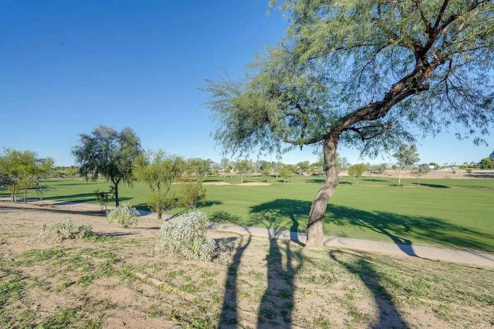 Steps to Golf & Greenbelt! Elegant Scottsdale Unit