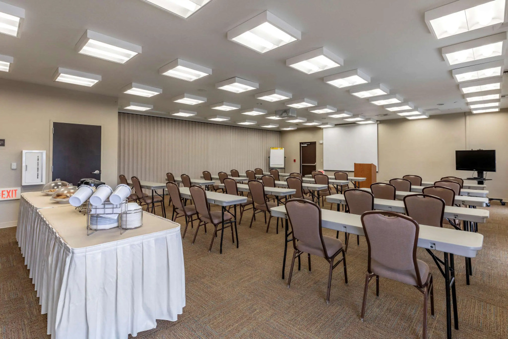 Sleep Inn & Suites Miles City I-94