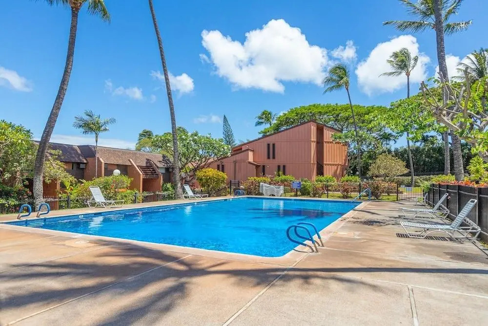 Kuleana 613 1 Bdrm 1 Bedroom Condo by RedAwning