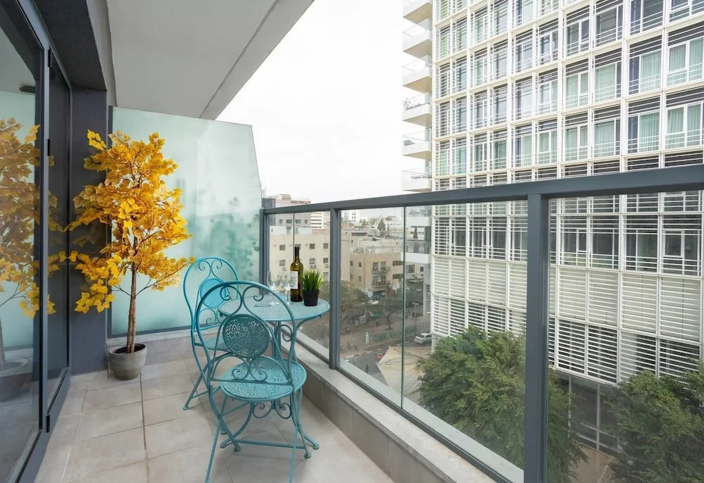 Delightful 2BR Roth-Allenby HolyGuest
