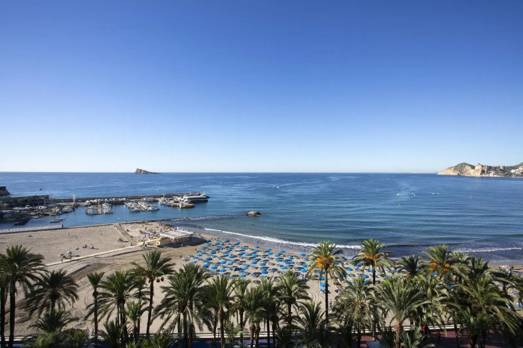 Casual Pop Art Benidorm by Casual Hoteles