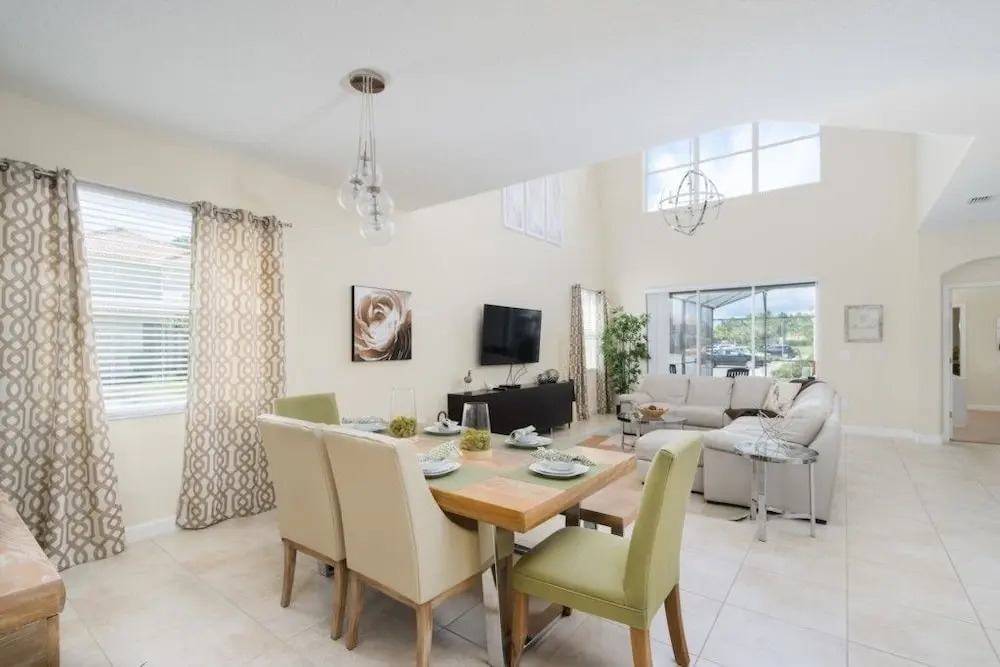 Amazing and spacious 5 bedroom home