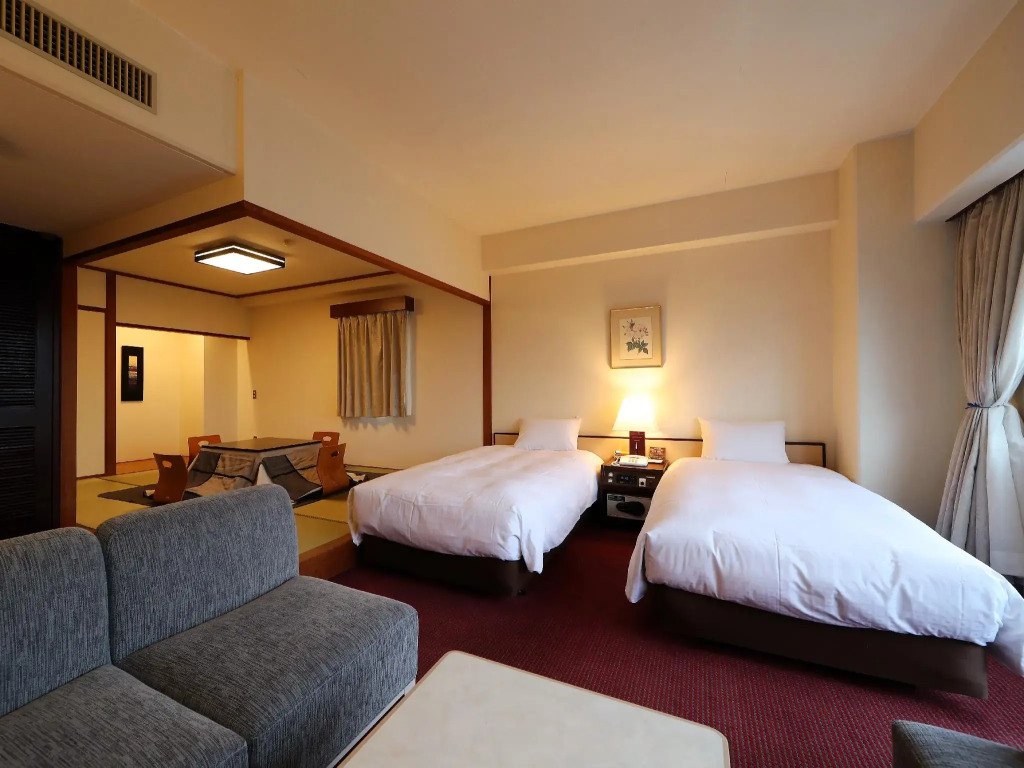 Resorpia Kumihama